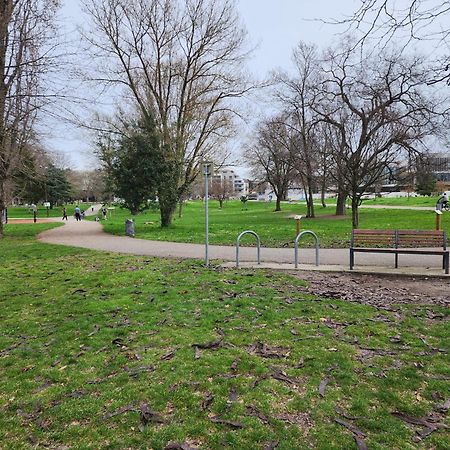 Agreable T2/Centre-Ville *10 Min Gare* Bourgoin-Jallieu Extérieur photo