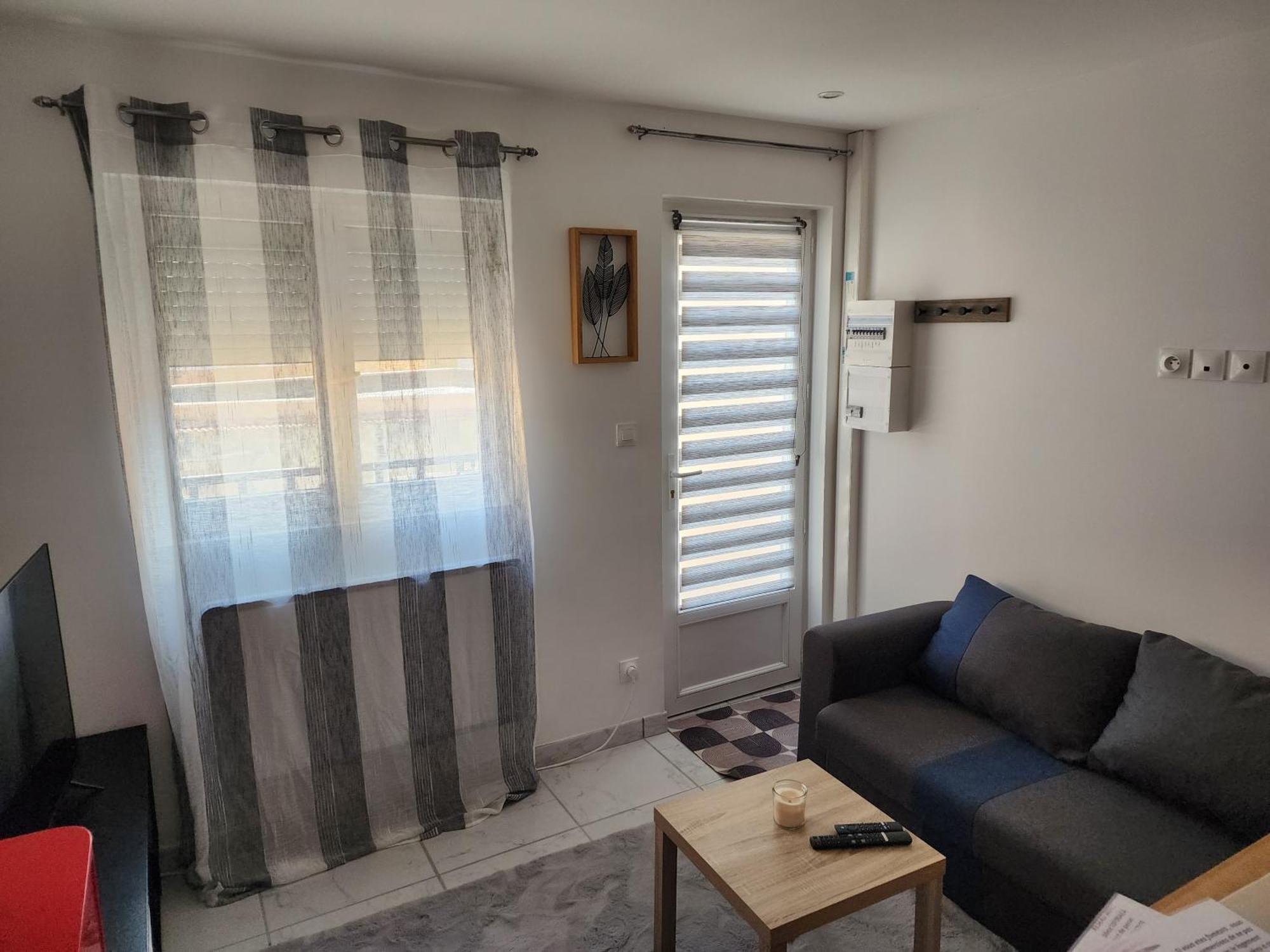 Agreable T2/Centre-Ville *10 Min Gare* Bourgoin-Jallieu Extérieur photo