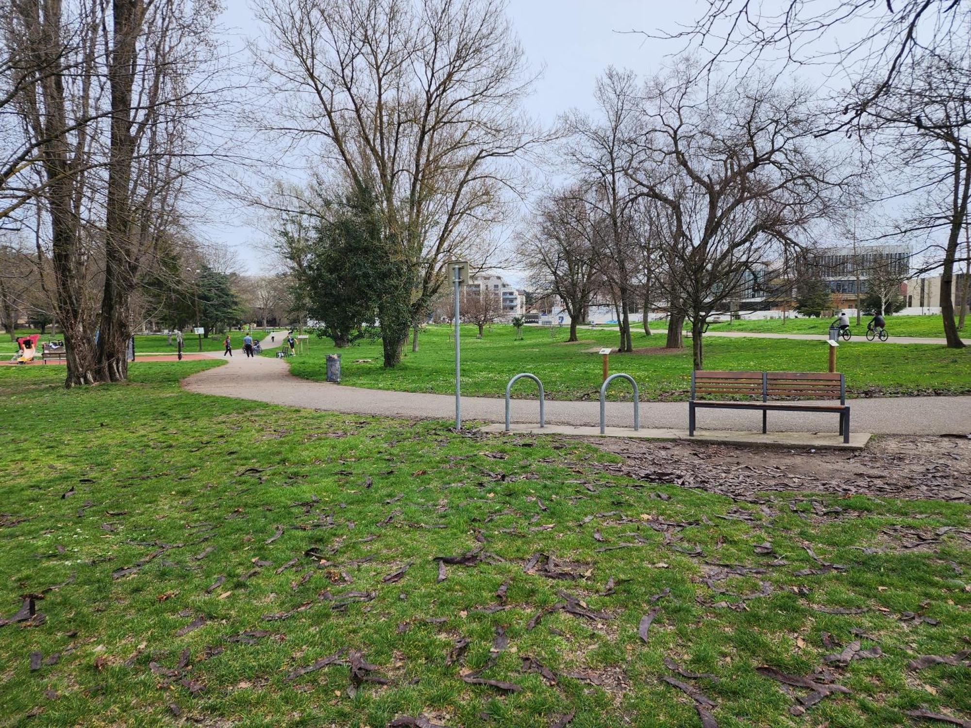 Agreable T2/Centre-Ville *10 Min Gare* Bourgoin-Jallieu Extérieur photo